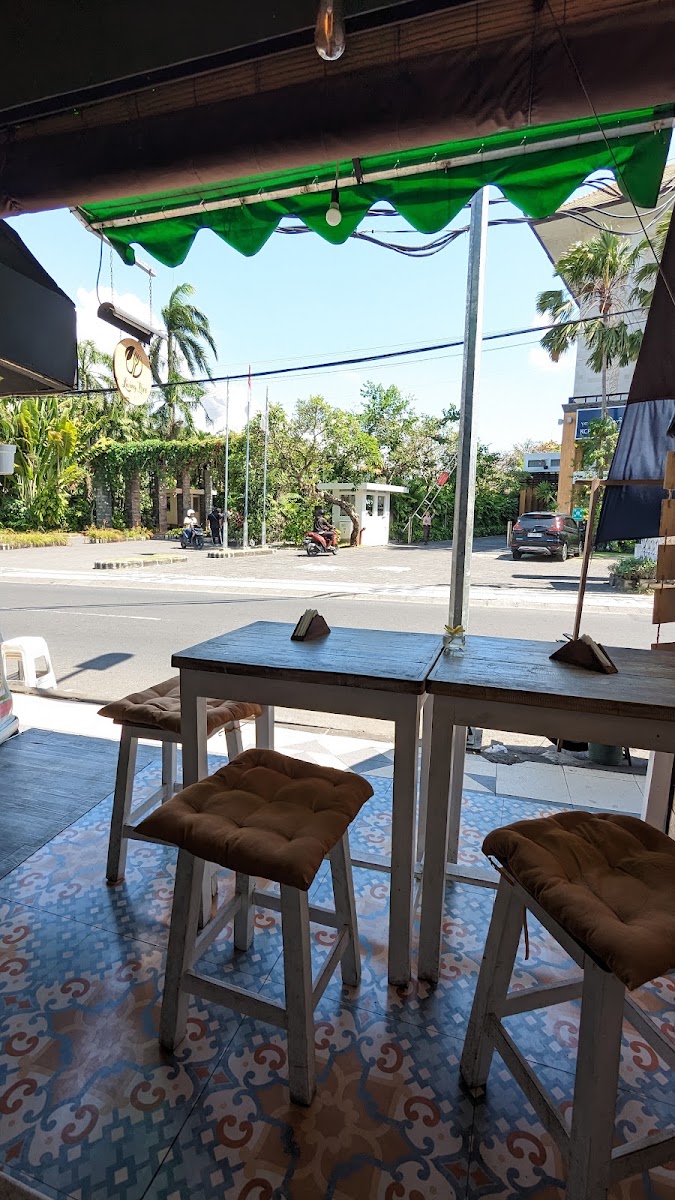 Living Tree Bali Cafe
