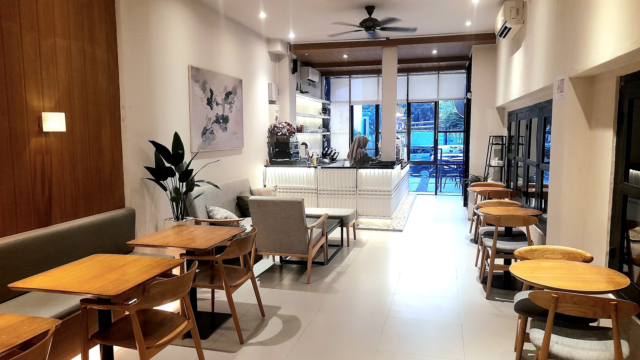 Cafe photo 2