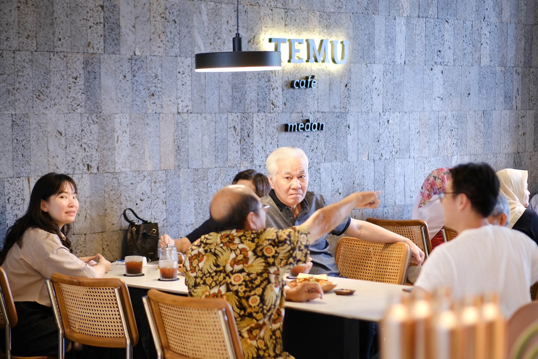 Titik Temu Cafe - Medan