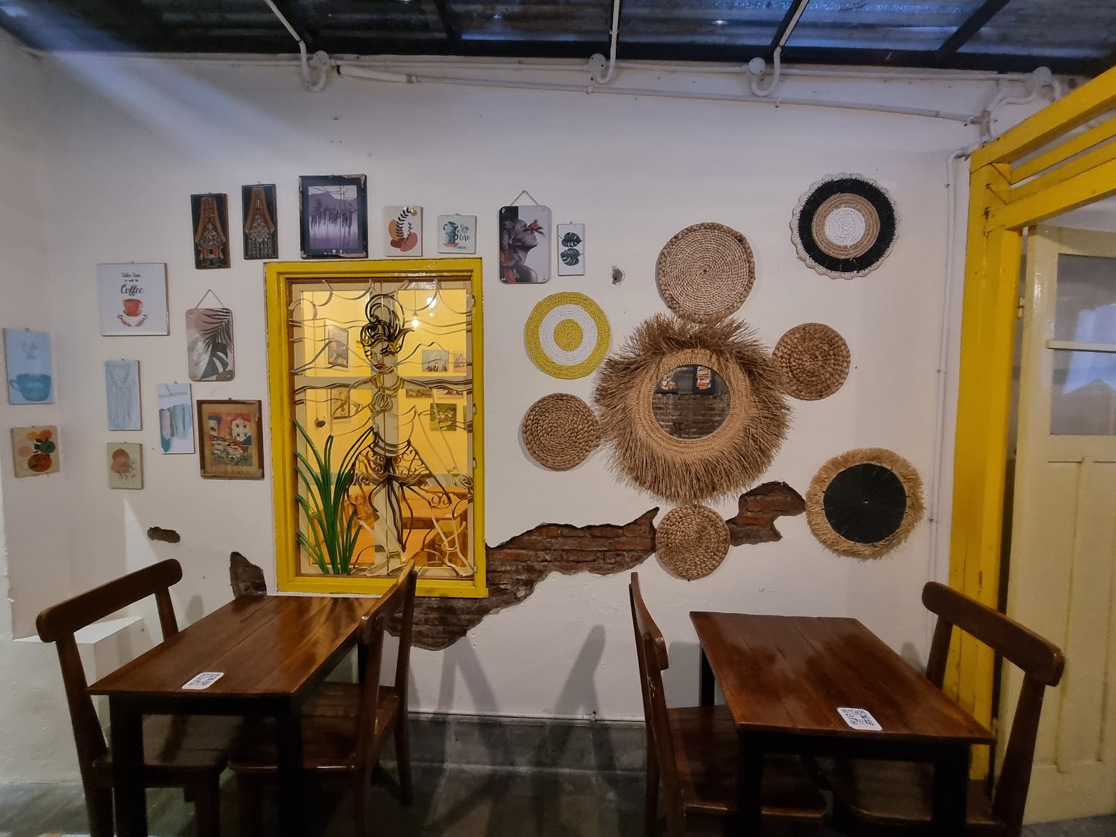 Cafe photo 2