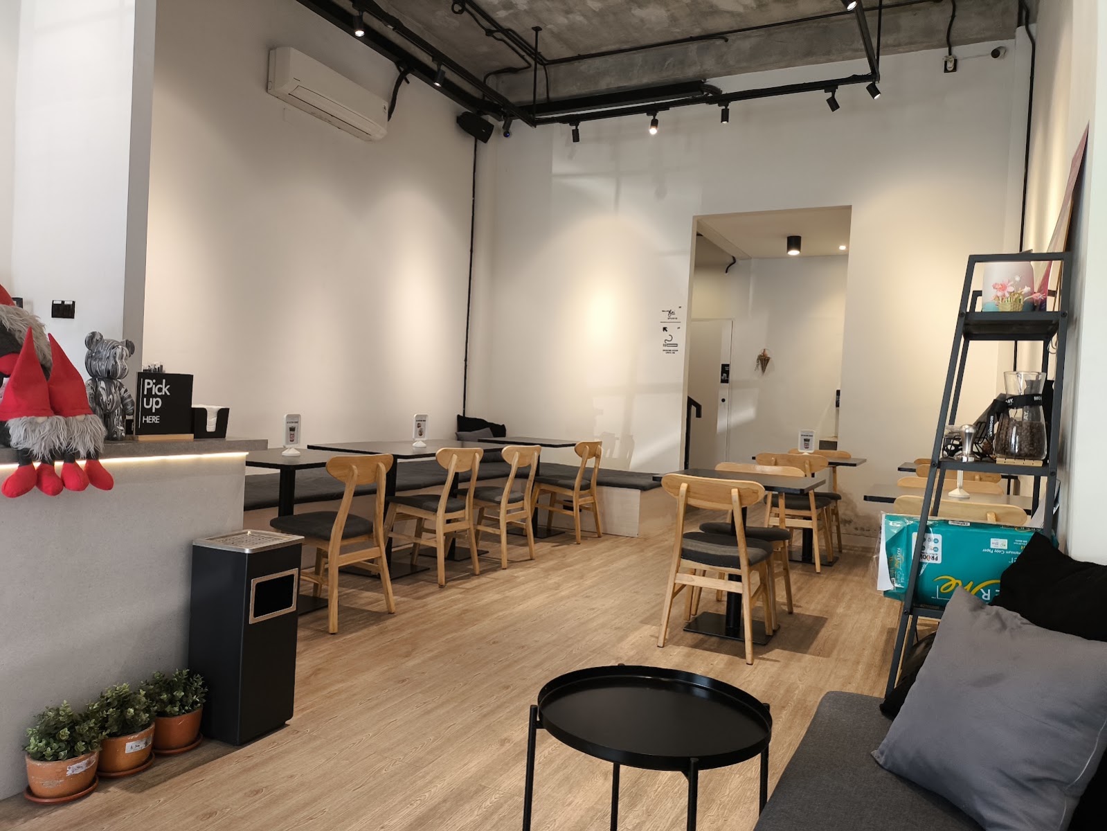 Cafe photo 2