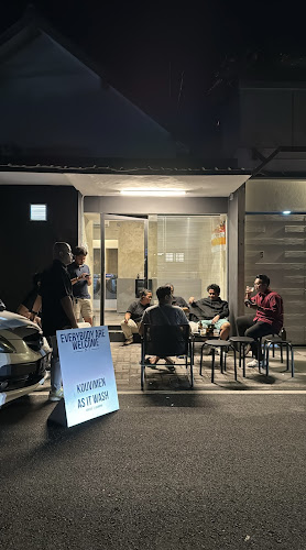 Kouvimen x As It Wash ( Coffeeshop and Laundry)